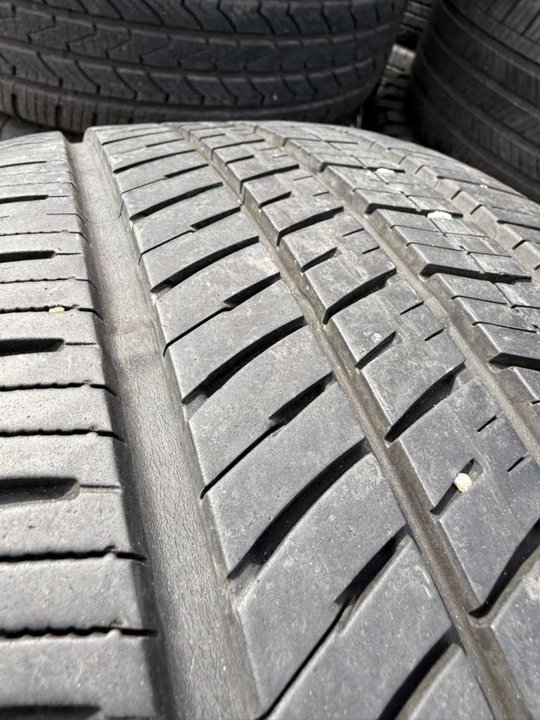 235/60R17  Pair (2 Used Tires) Yokohama Avid Ascend GT