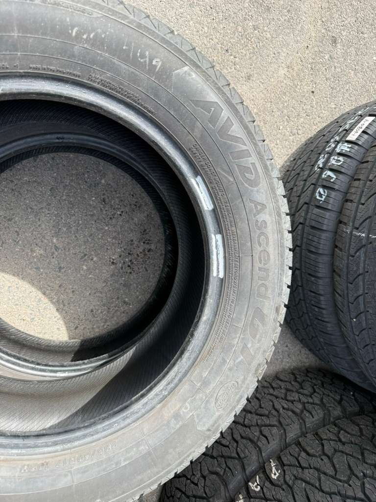 235/60R17  Pair (2 Used Tires) Yokohama Avid Ascend GT