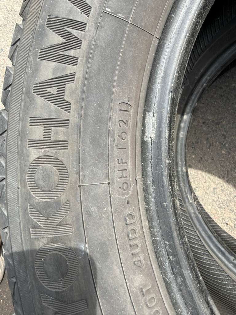235/60R17  Pair (2 Used Tires) Yokohama Avid Ascend GT