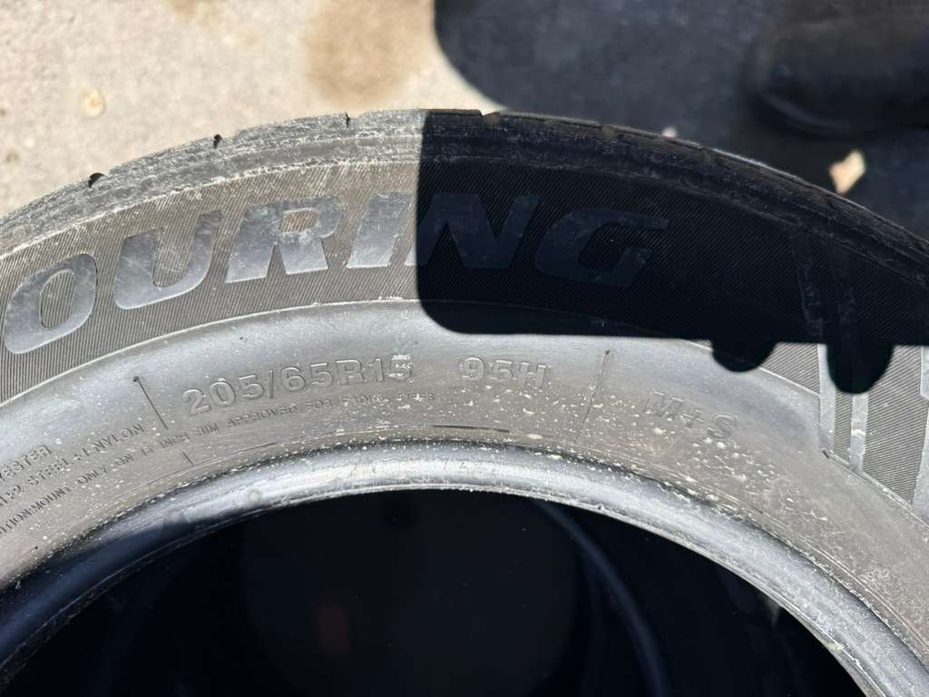 205/65R15  Single (1 Used Tire) Sentury Touring