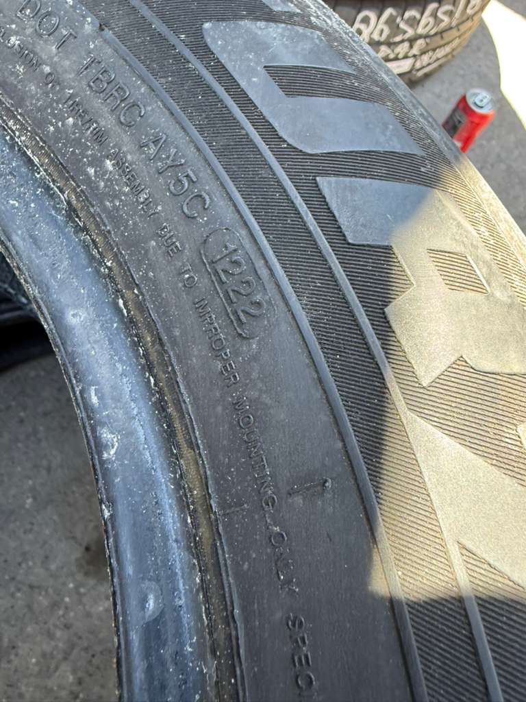 205/65R15  Single (1 Used Tire) Sentury Touring