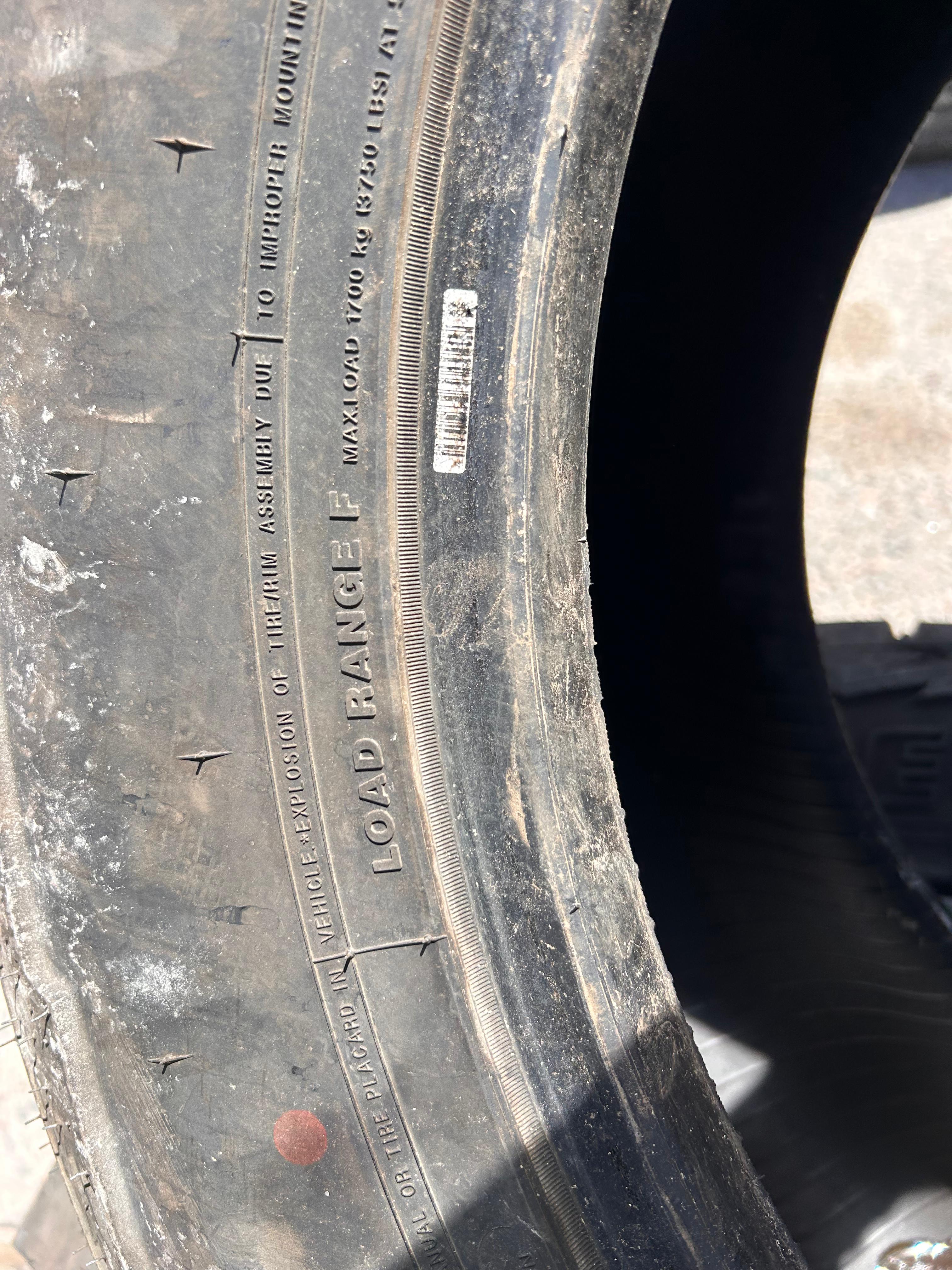 LT35X12.50R20 Pair (2 Used Tires) Delinte DX-12 Bandit R/T