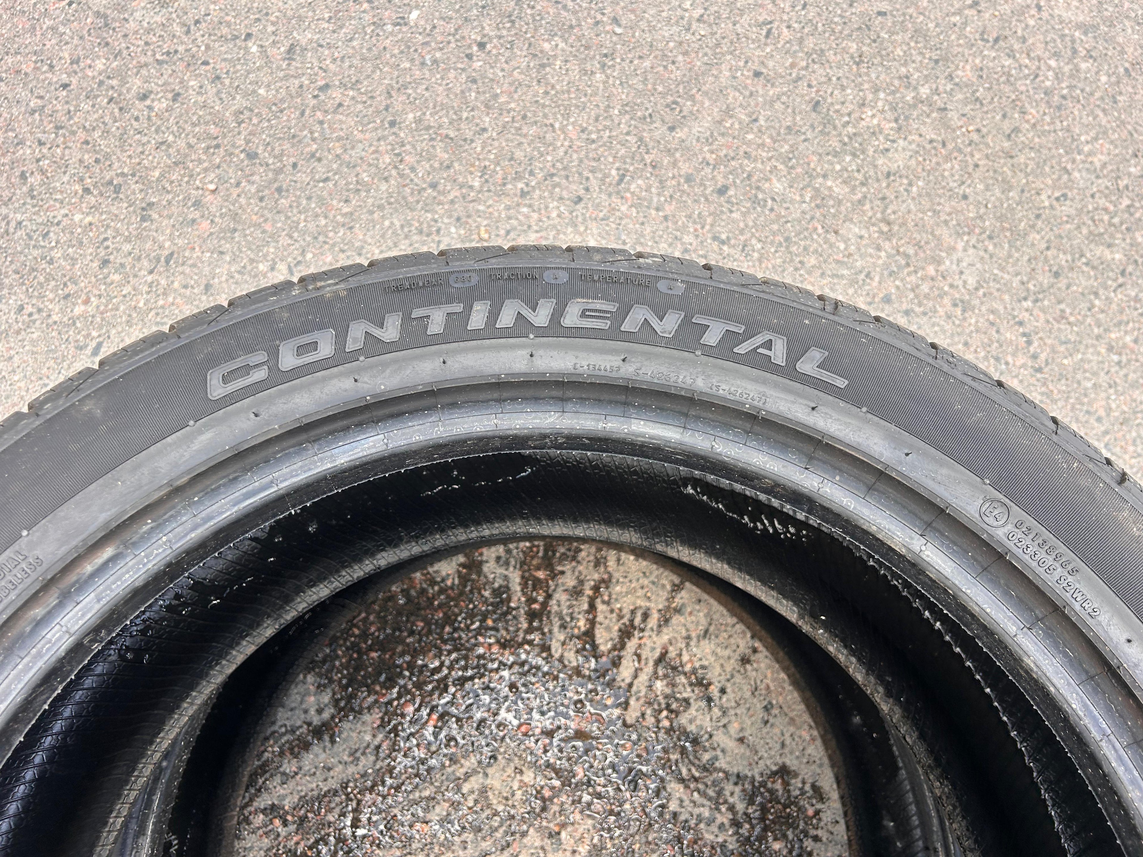 275/45R22 Pair (2 Like New Tires ) Continental Cross Contact LX20