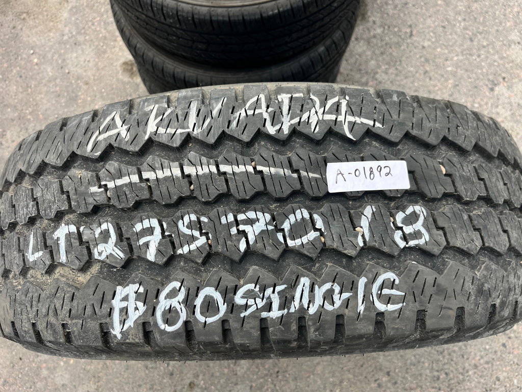 LT275/70ZR18 Single (1 Used Tires) Bridgestone Dueler