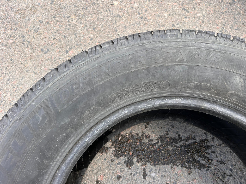 LT275/65R18 Single (1 Used Tire) Michelin Defender LTX M/S