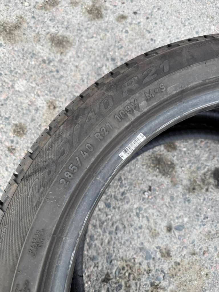 285/40R21 Single (1 Used Tires) Pirelli Scorpian Verde