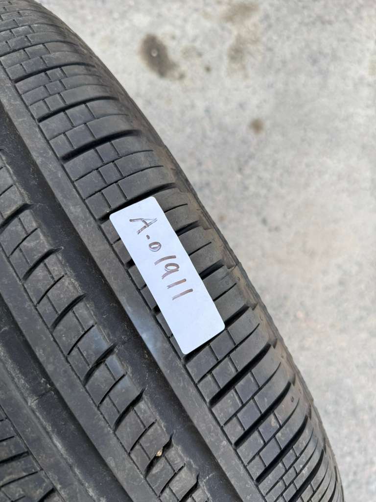 285/40R21 Single (1 Used Tires) Pirelli Scorpian Verde