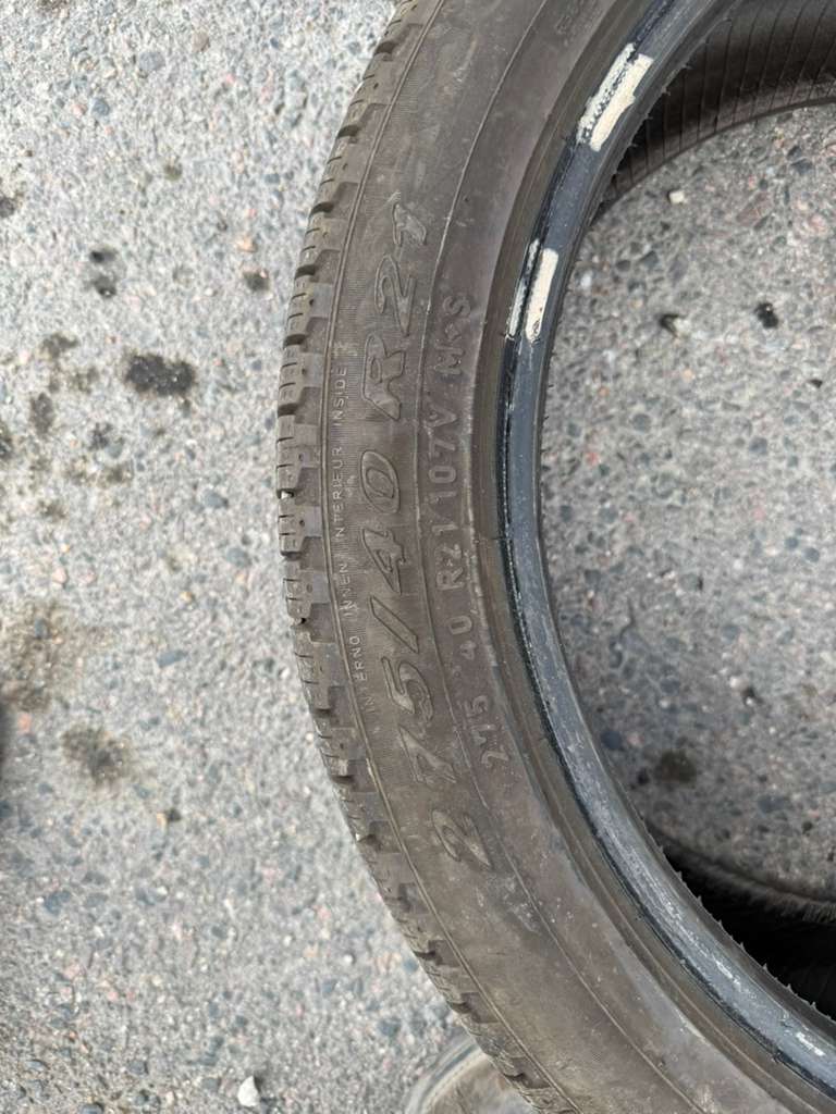 275/40R21 Single (1 Used Tires) Pirelli Scorpian Verde