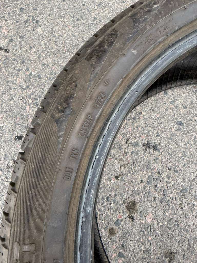 275/40R21 Single (1 Used Tires) Pirelli Scorpian Verde