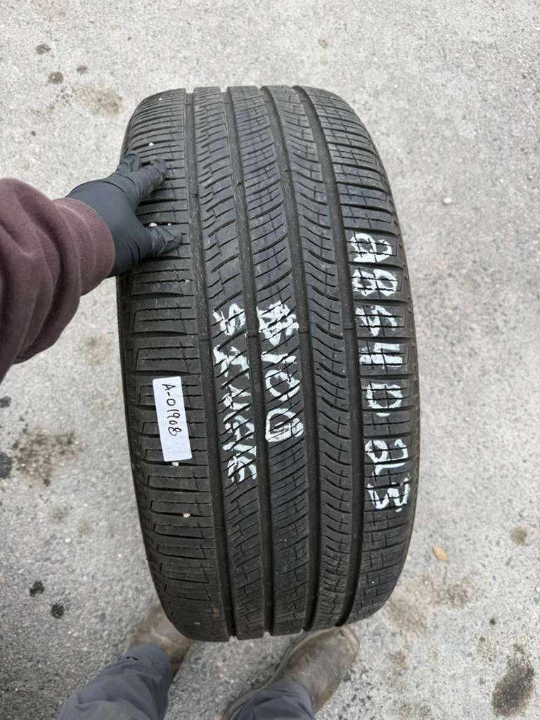 285/40R23 Single (1 Used Tire) Pirelli Scorpian MS