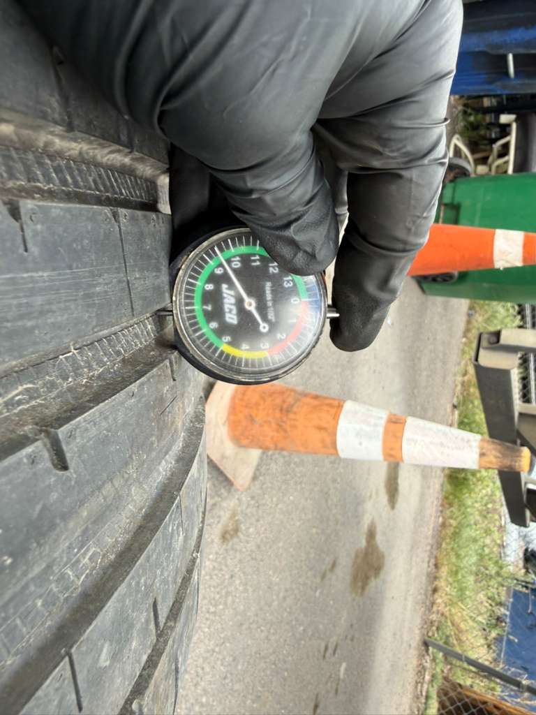 265/35R21 Single (1 Used Tire) Goodyear Eagle F1