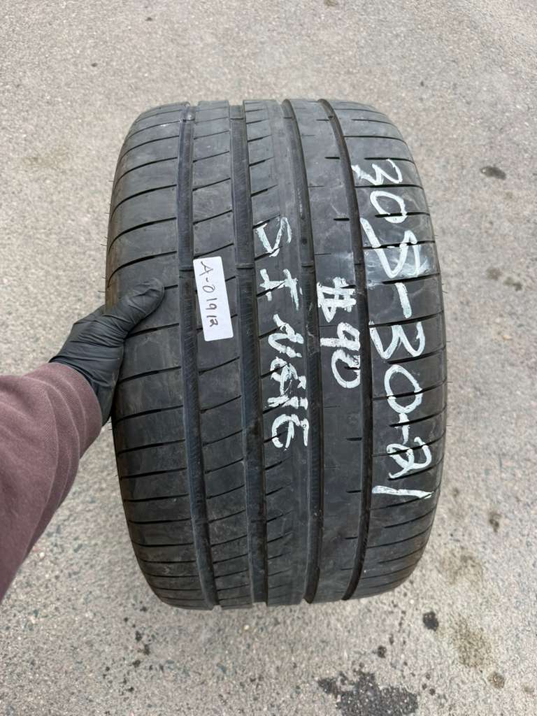 305/30R21 Single (1 Used Tire) Goodyear Eagle F1