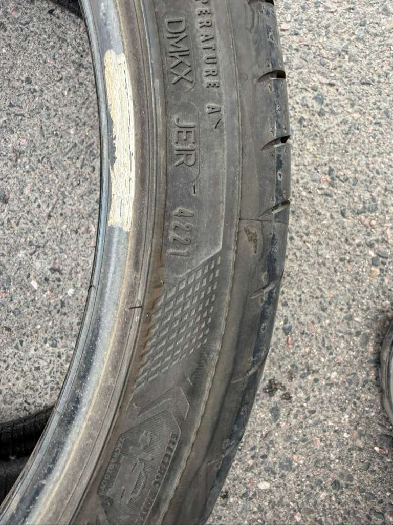 305/30R21 Single (1 Used Tire) Goodyear Eagle F1