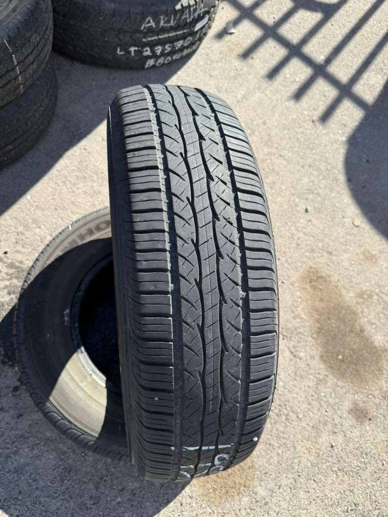 195/75R14 Pair (2 Used Tires) Kumho Solus KR21