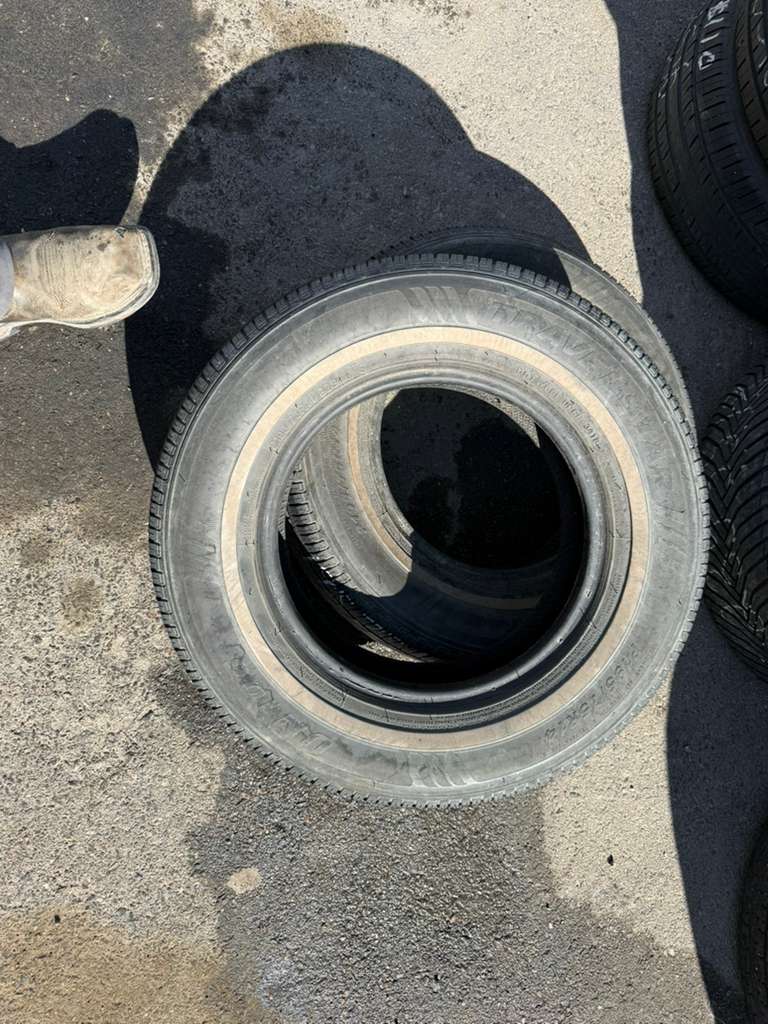 205/75R14 Pair (2 Used Tires) Travelstar UN106