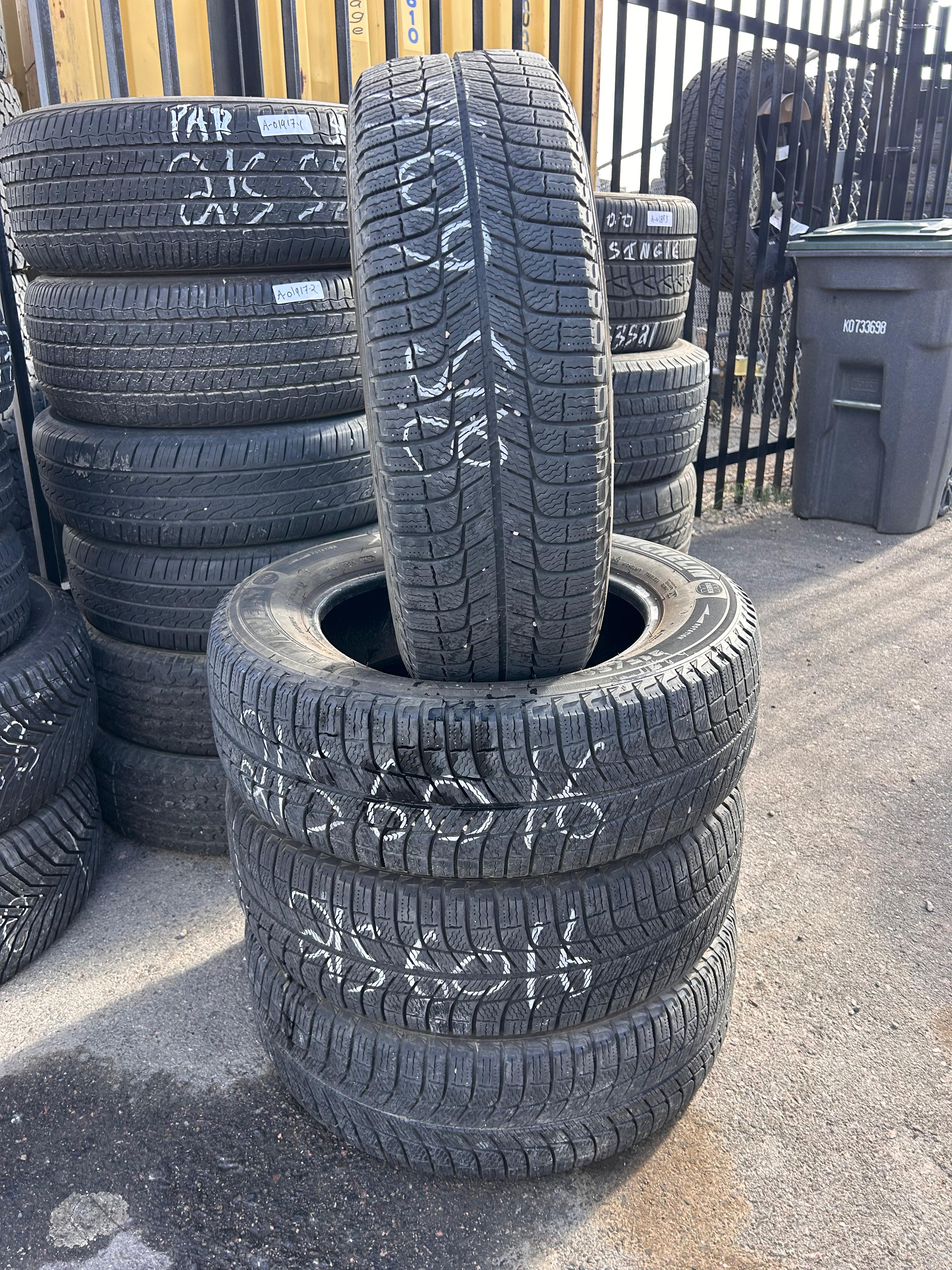 215/60R16 Set (4 Used Tires) Michelin Michelin