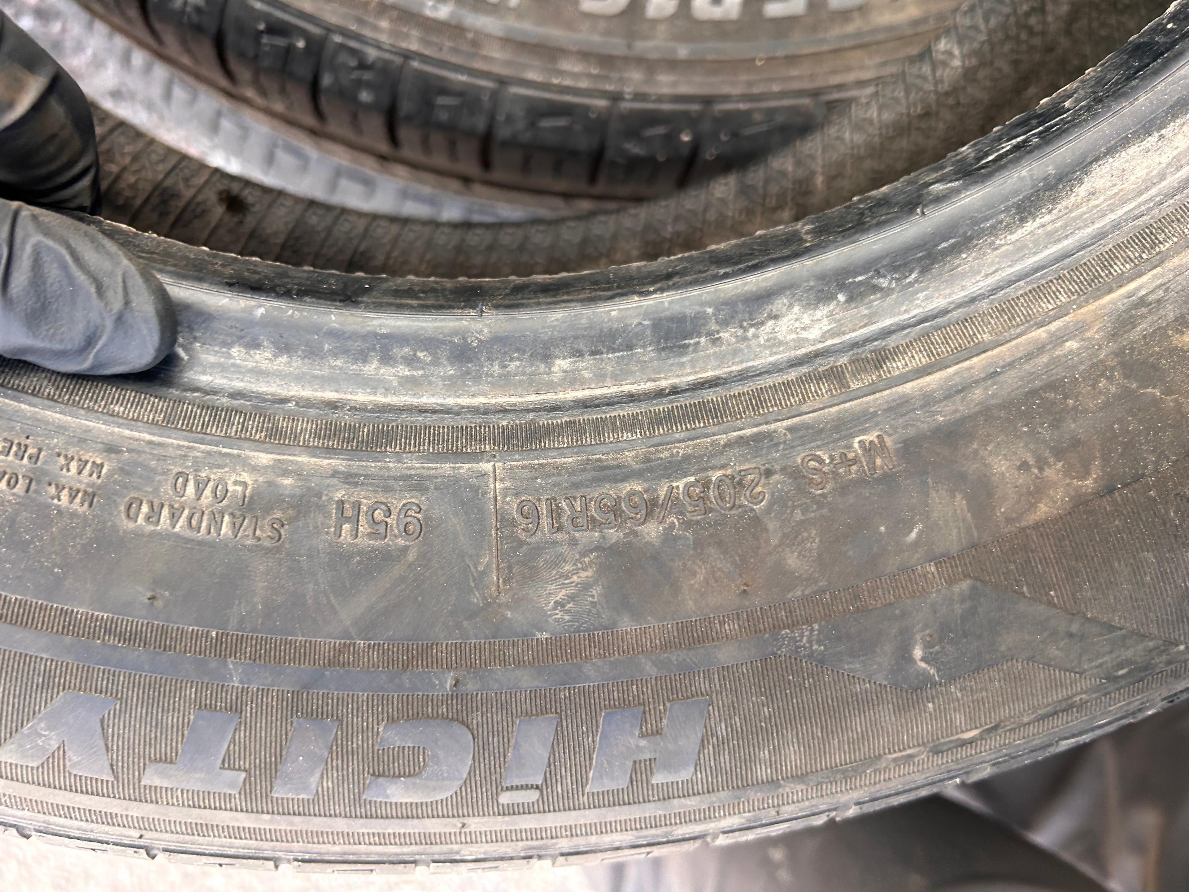 205/65R16 Pair (2 Used Tires) Prinx Hicity HhH2