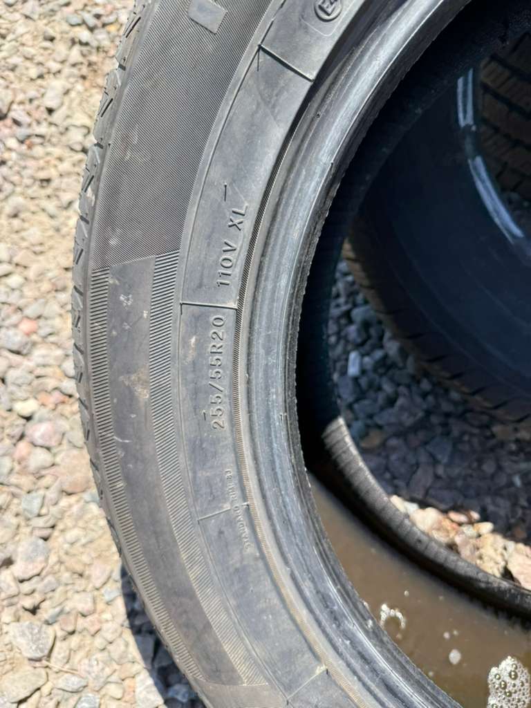 255/55R20 Single (1 Like New Tire) Blackhawk Agility SUV