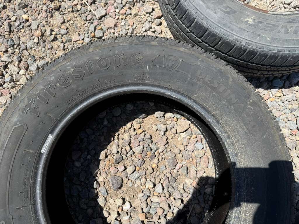 225/65R17 Single (1 Used Tire) Firestone Destination LE3