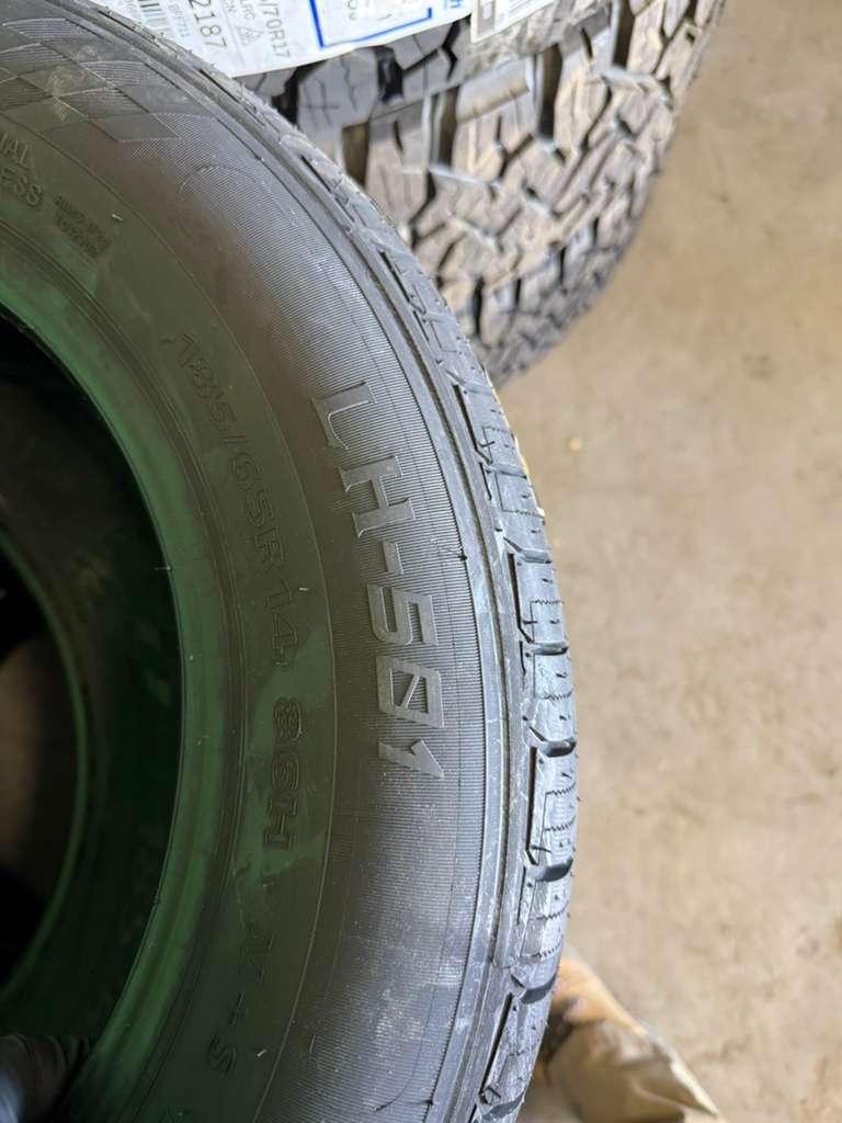 185/65R14 Set (4 Brand New Tires) Lionhart LH-501