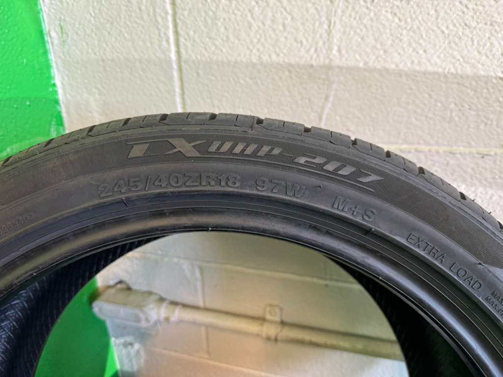245/40R18 Set (4 Brand New Tires) Lexani LX UHP-207