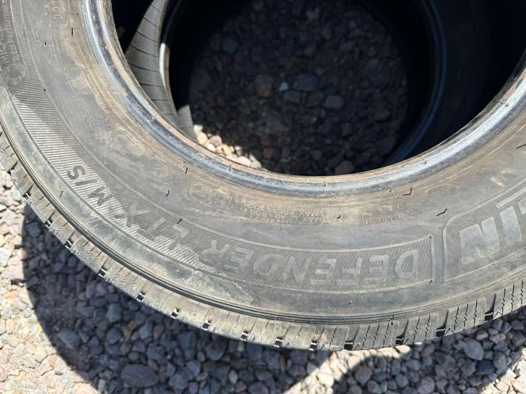 215/70R16Pair (2 Used Tires) Michelin Defender LTX