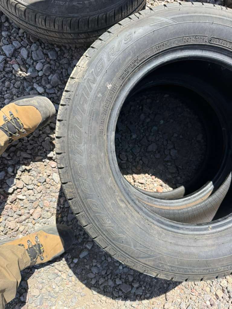 205/65R15 Pair (2 Like New Tires)  Falken Pro G5 Touring