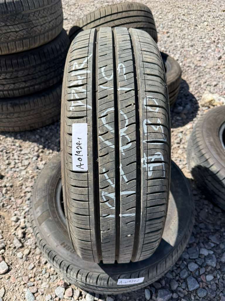 195/60R15 Pair (2 Used Tires) Kumho Solus TA31