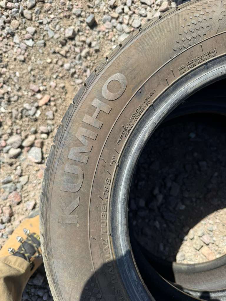 195/60R15 Pair (2 Used Tires) Kumho Solus TA31