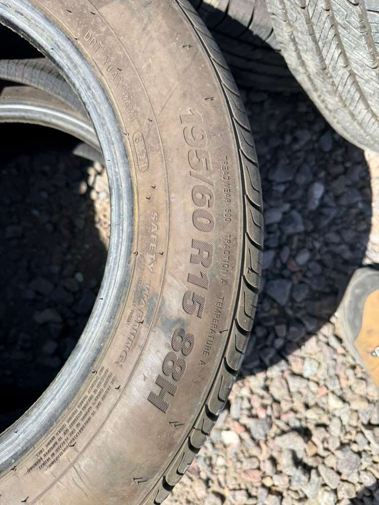195/60R15 Pair (2 Used Tires) Kumho Solus TA31