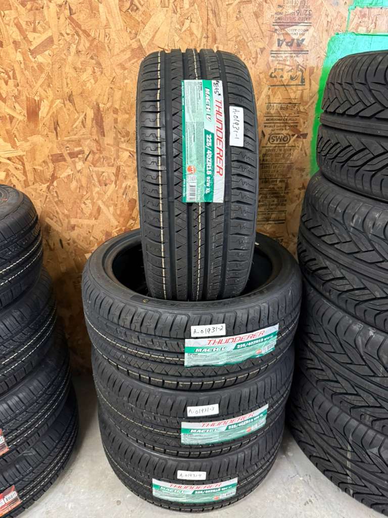 225/40R18 Set (4 Brand New Tires) Thunderer Mach 5