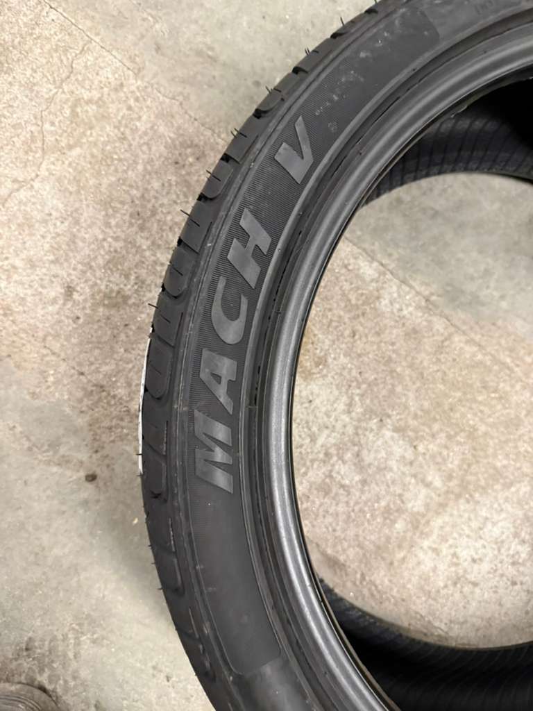 225/40R18 Set (4 Brand New Tires) Thunderer Mach 5
