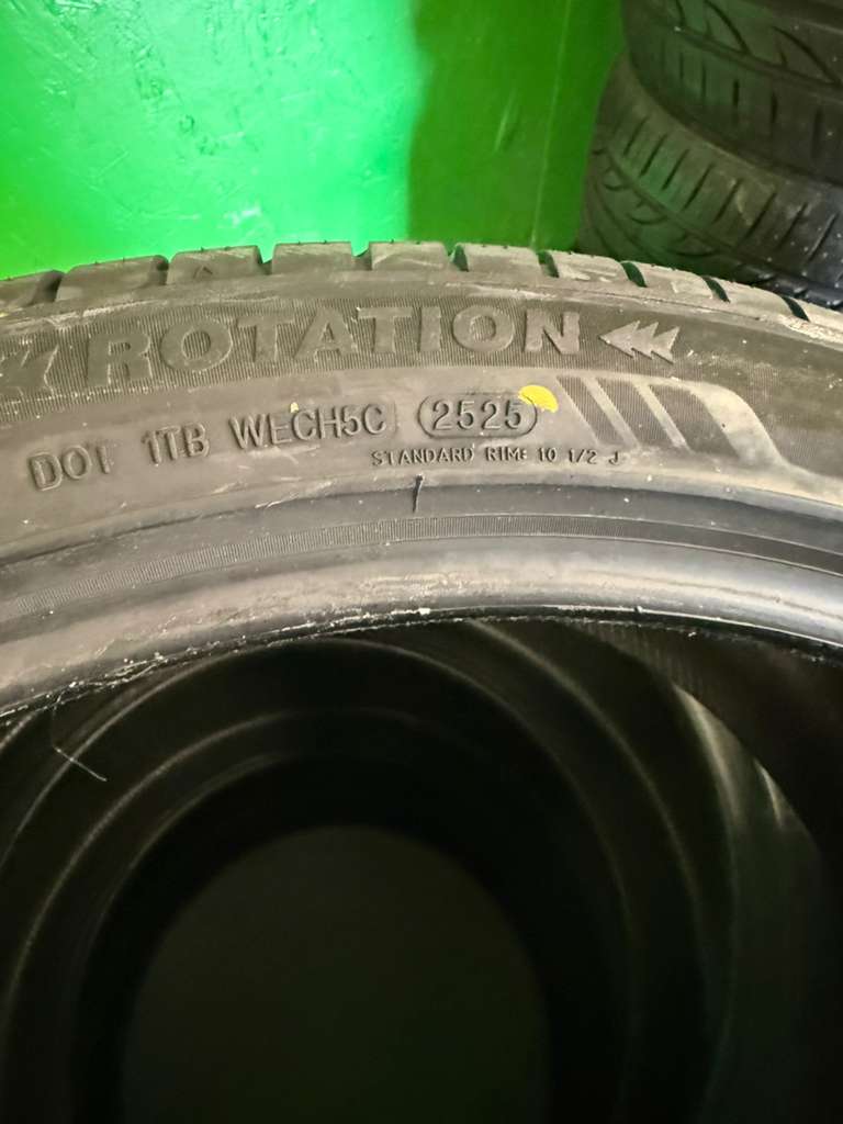 295/35R24 Set (4 Brand New Tires) Lexani LX-Thirty