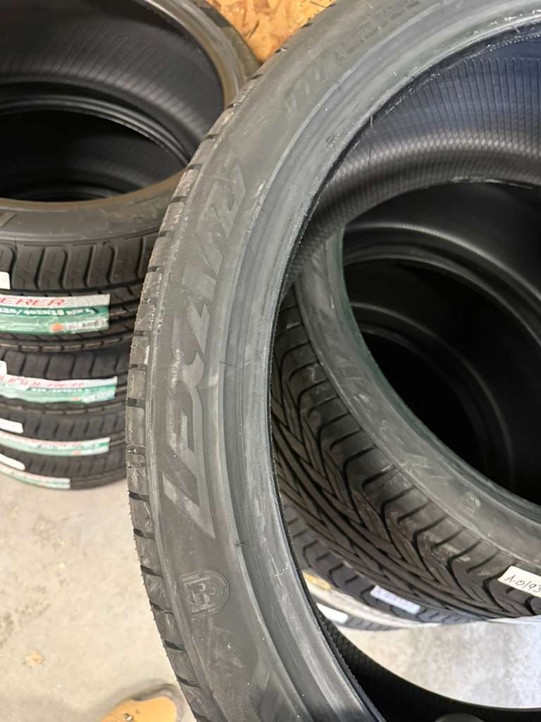 295/35R24 Set (4 Brand New Tires) Lexani LX-Thirty