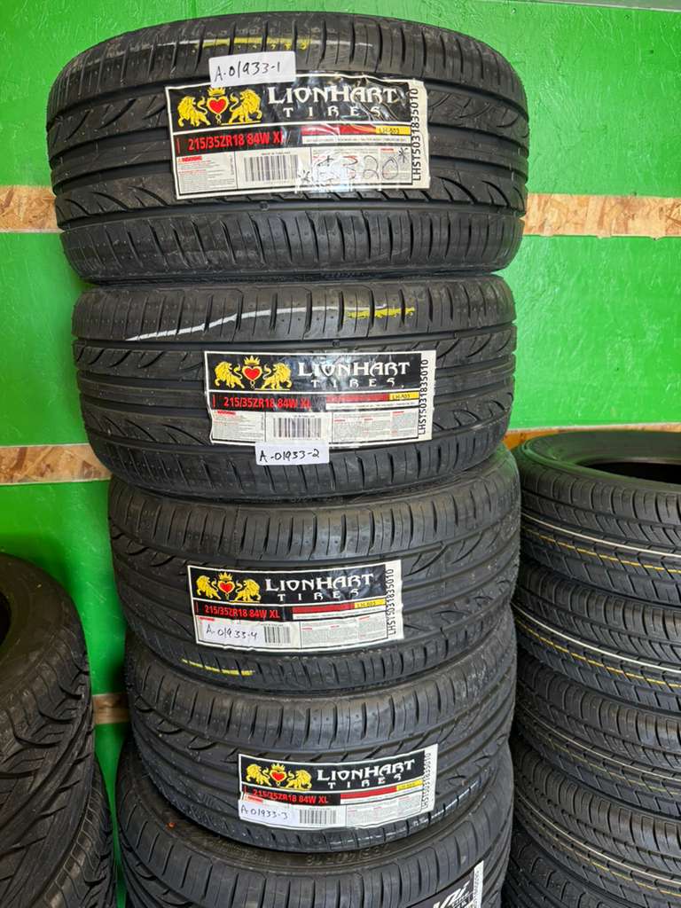 215/35R18 Set (4 Brand New Tires) Lionhart LH-503