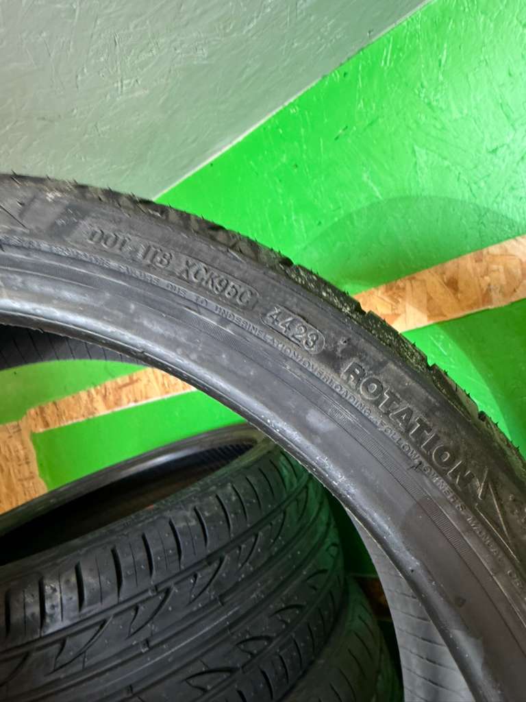 215/35R18 Set (4 Brand New Tires) Lionhart LH-503