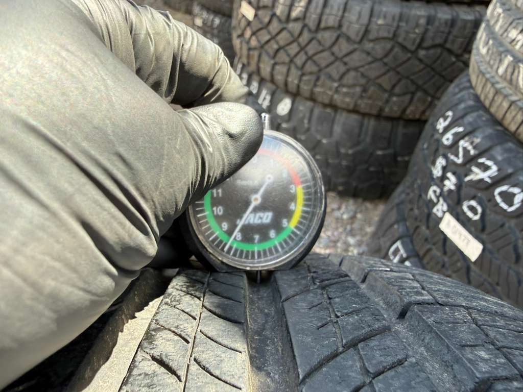 235/45R19  Single (1 Used Tire) Hankook Dynapro HP2