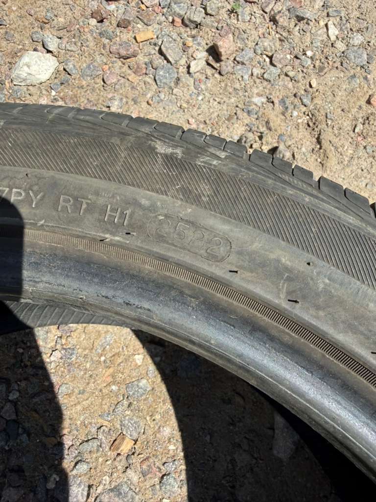 235/45R19  Single (1 Used Tire) Hankook Dynapro HP2