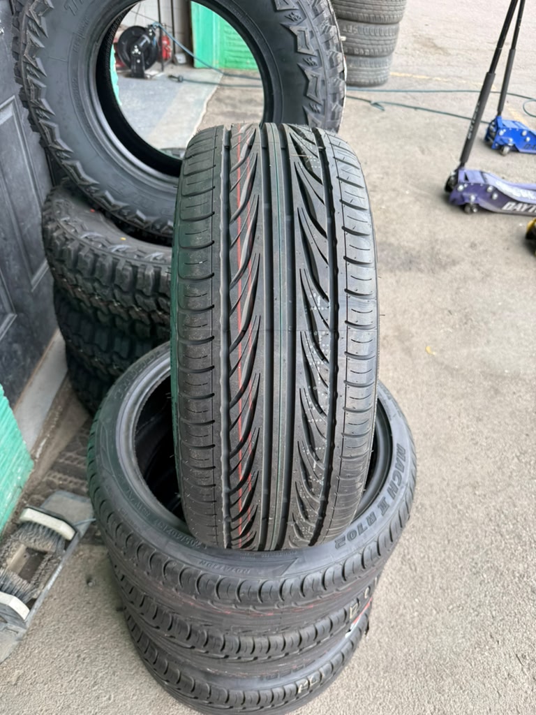 205/40R17 Set (4 Brand New Tires) Thunderer March 3