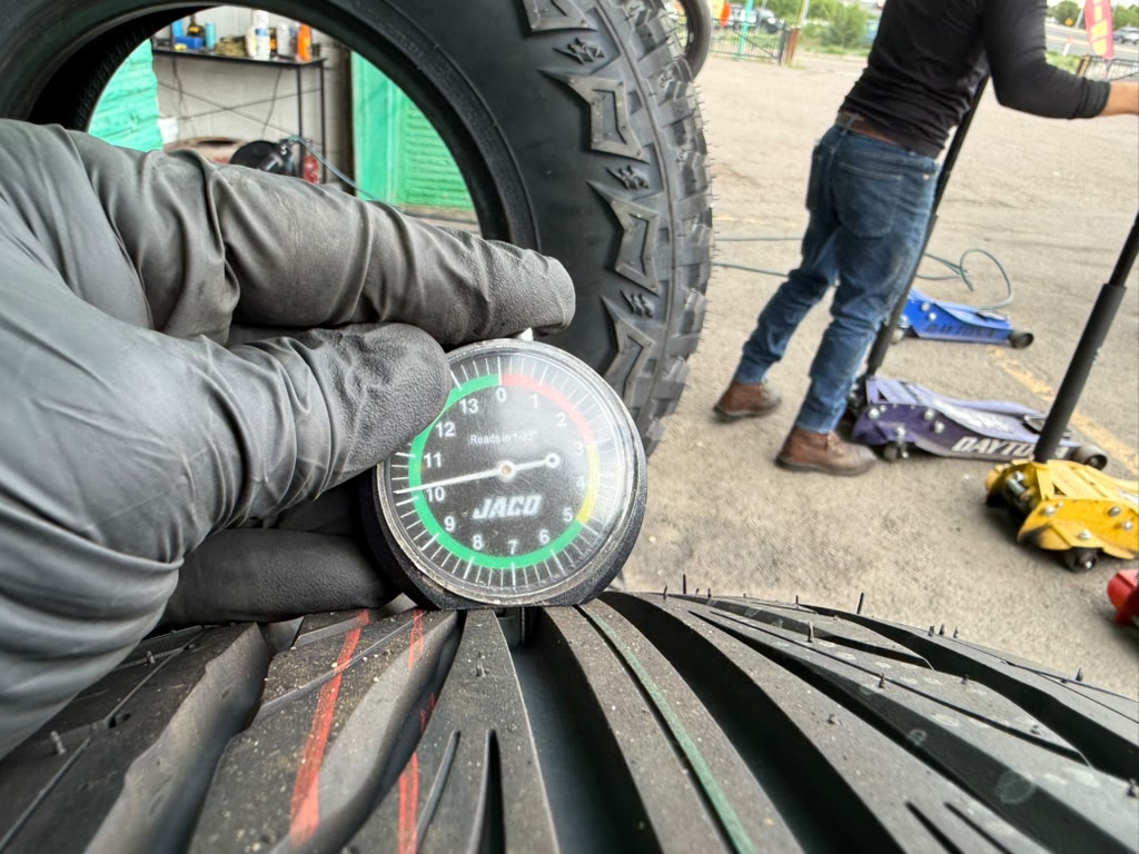 205/40R17 Set (4 Brand New Tires) Thunderer March 3