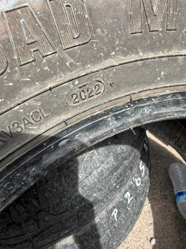 LT33x12.50R17 Single (1 Used Tire) Red Dirt Commander