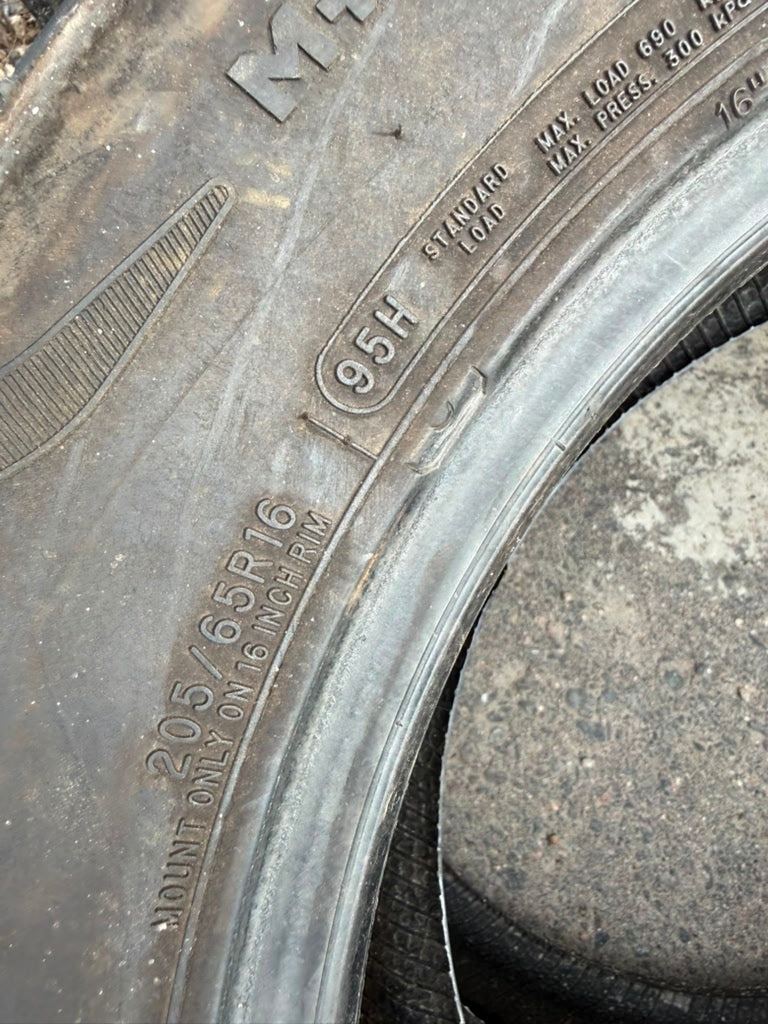 205/65R16 Pair (2 Used Tires) Dean Tires Touring