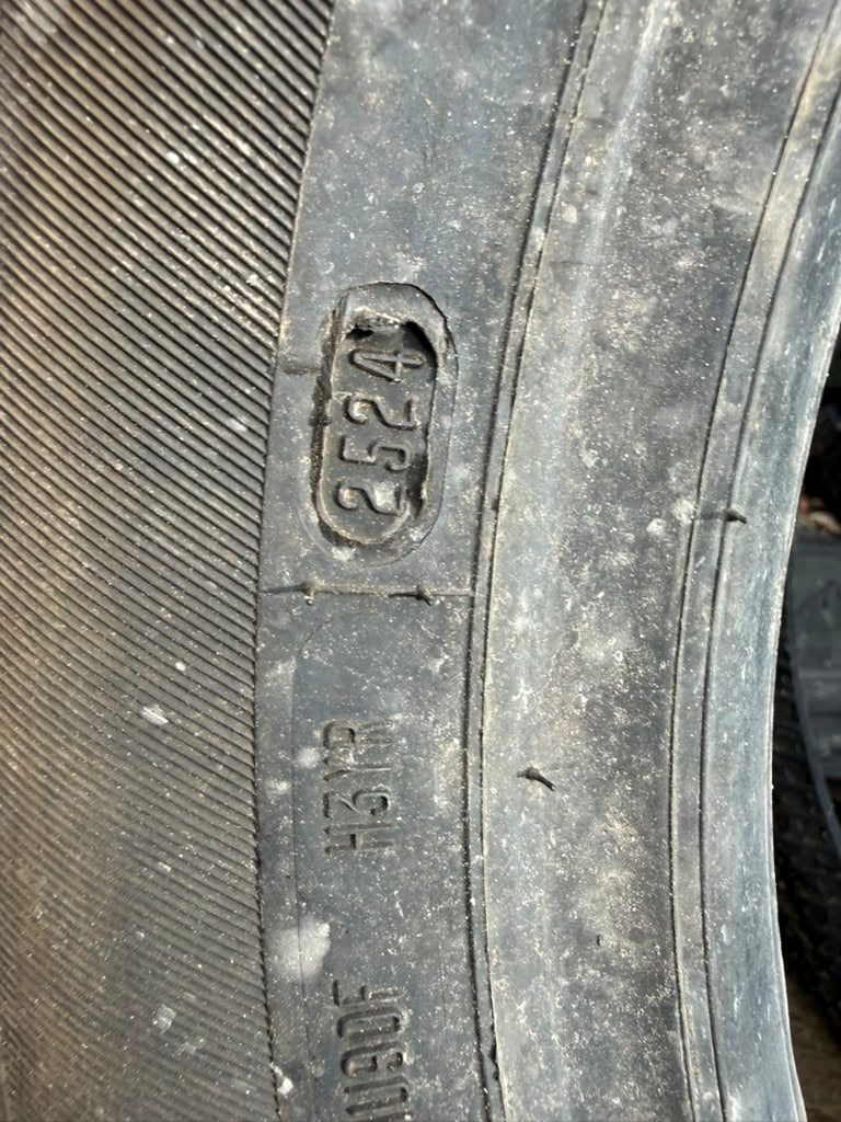 205/55R16 Pair (2 Like New Tires) Hercules Avalanche (Studless)
