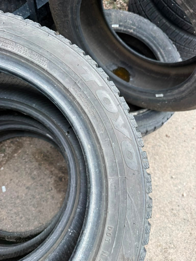 205/55R16 (3 Used Tires) Toyo Observe G5 (Studless)