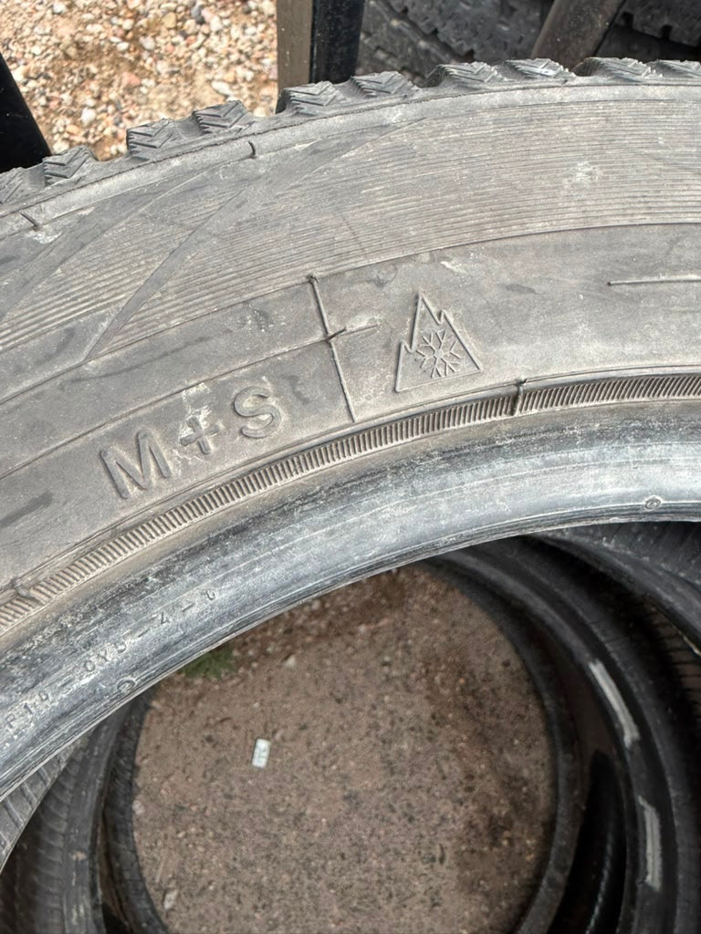 205/55R16 (3 Used Tires) Toyo Observe G5 (Studless)
