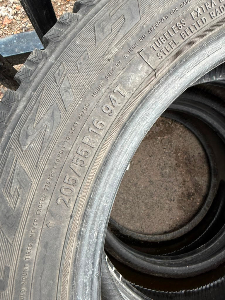 205/55R16 (3 Used Tires) Toyo Observe G5 (Studless)
