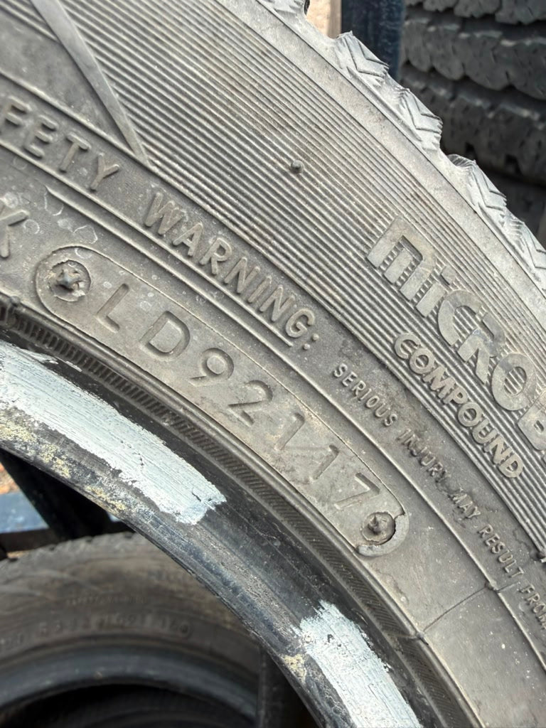 205/55R16 (3 Used Tires) Toyo Observe G5 (Studless)