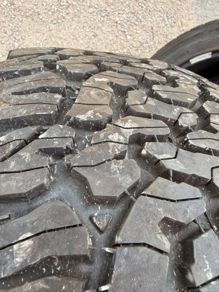 LT35x12.50R17  Single (1 Used Tire) Bfgoodrich All Terrain T/A KO2