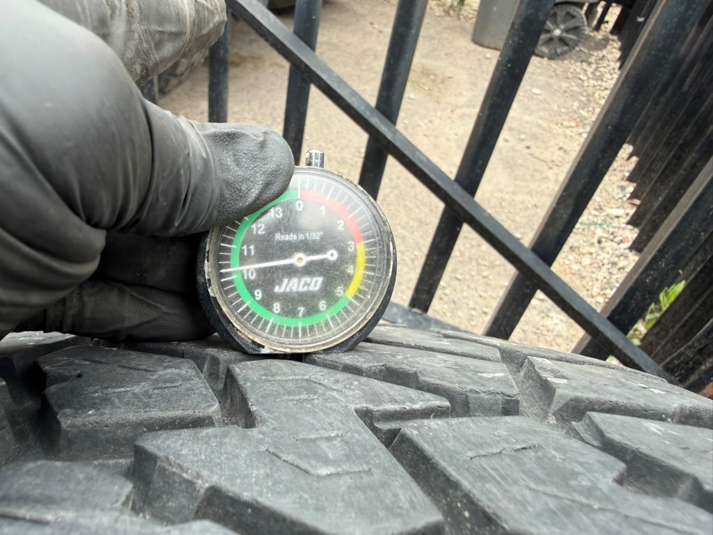 LT285/65R18 Single (1 Used Tire) Falken Wildpeak AT AT3W