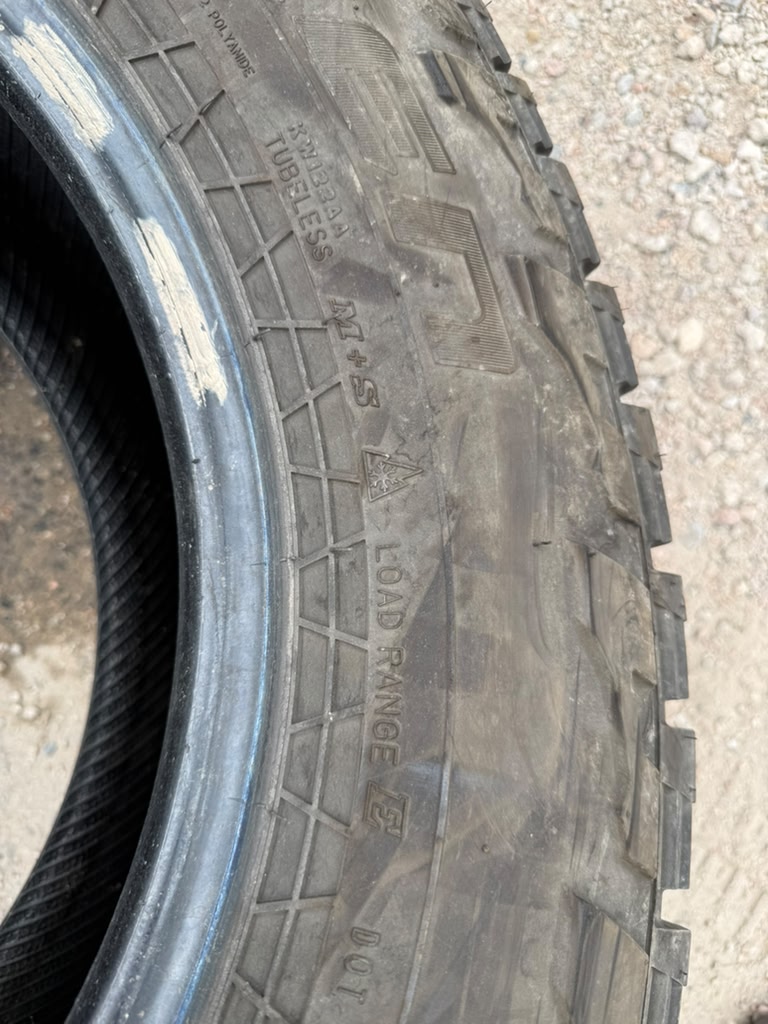 LT285/65R18 Single (1 Used Tire) Falken Wildpeak AT AT3W